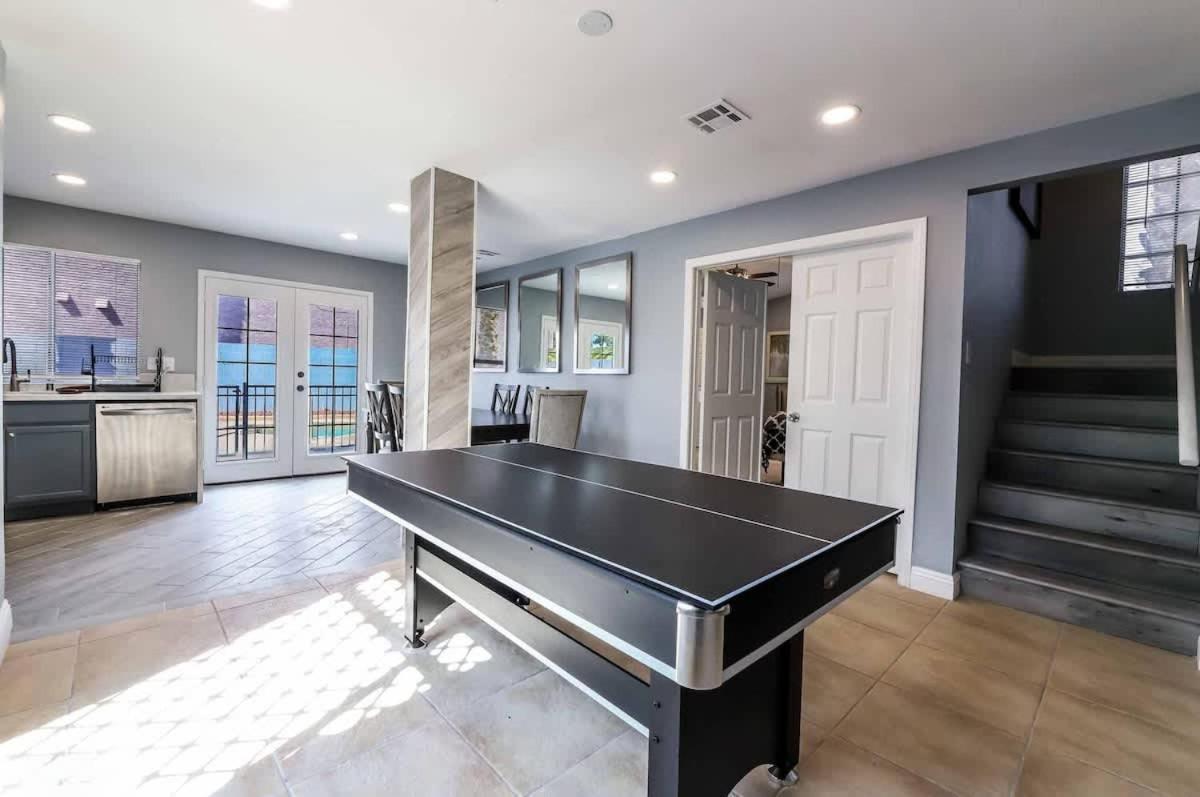 Ferienhaus Vegas Living Gorgeous With Pool Near The Strip