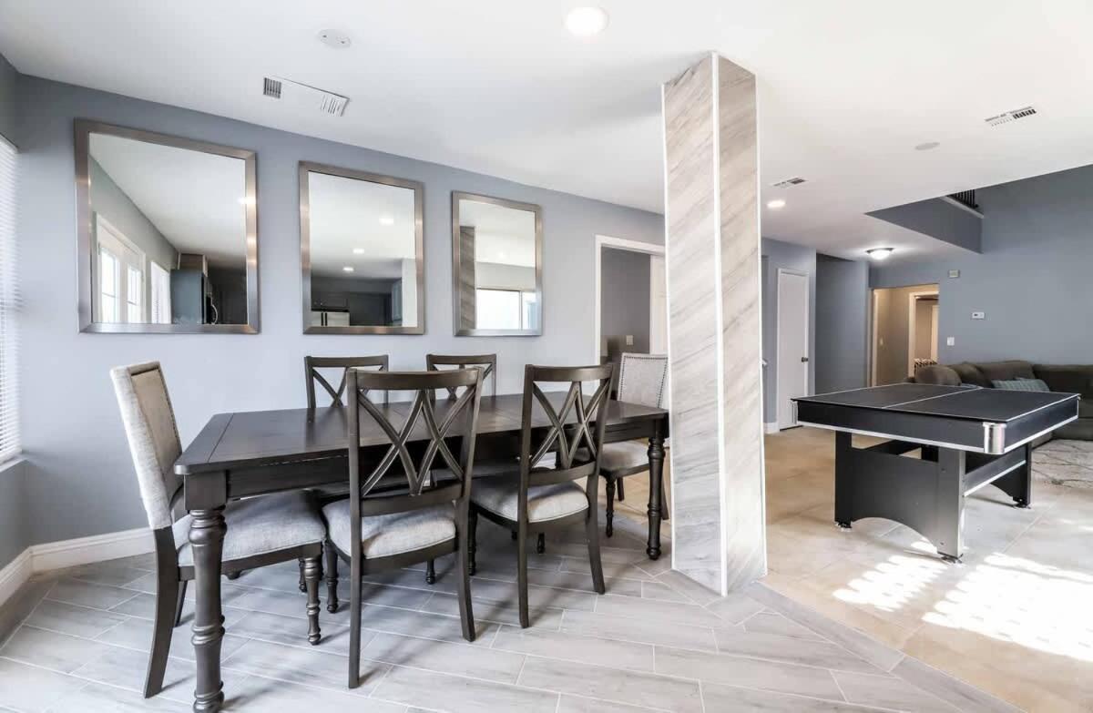 Vegas Living Gorgeous With Pool Near The Strip * Las Vegas