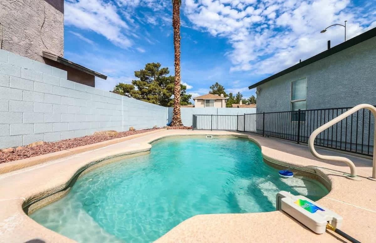 Ferienhaus Vegas Living Gorgeous With Pool Near The Strip *
