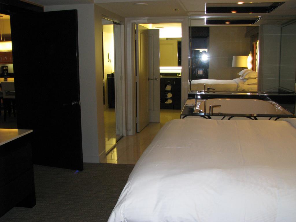 At Elara Vegas Center Strip-no Fees Las Vegas