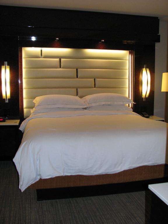 At Elara Vegas Center Strip-no Fees Aparthotel Las Vegas