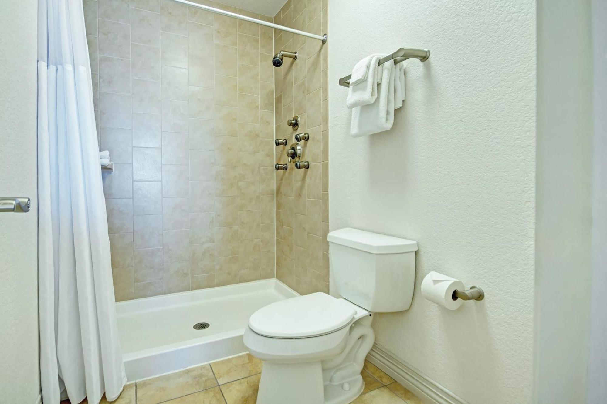 Wyndham Desert Rose 1br With Access Holiday home