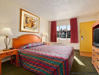Motel Travelodge By Wyndham Vegas Center Strip 2*