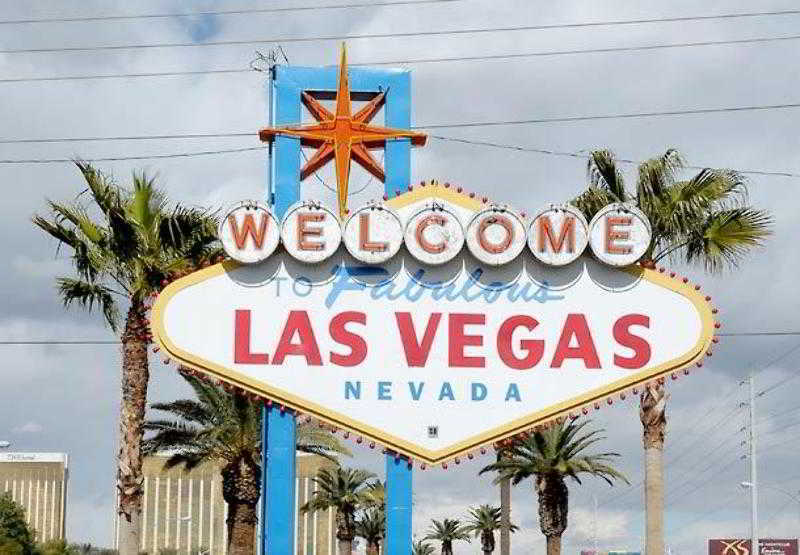 Fairfield By Marriott & Vegas Stadium Area 3*