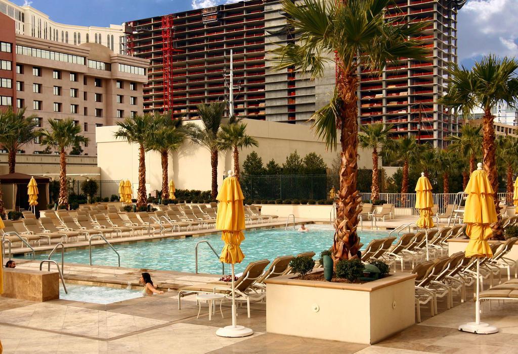 Aparthotel Fallon Luxury At The Signature 4*