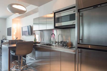Luxury At Palms Place Aparthotel 4*