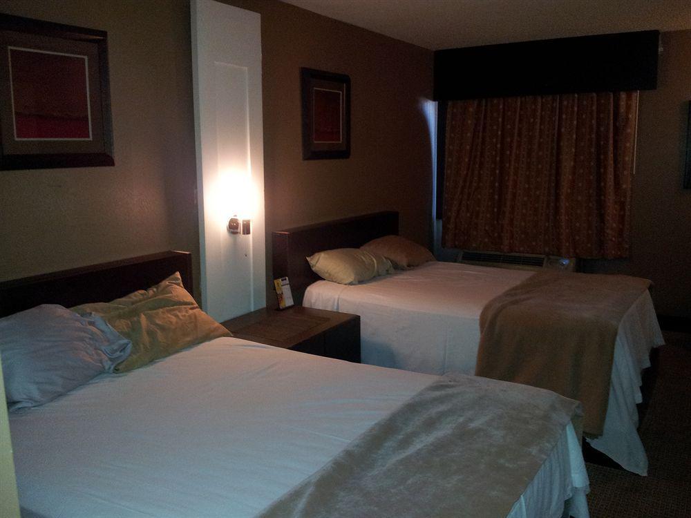 Claremont Vegas Hotel 2*