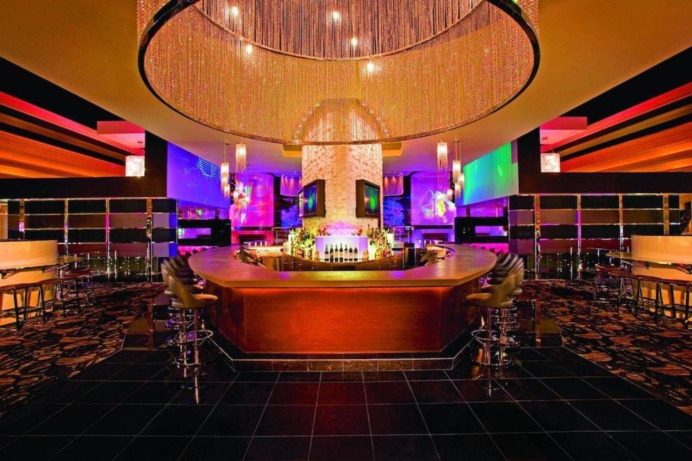 Hotel Mandalay Bay And Casino By Suiteness