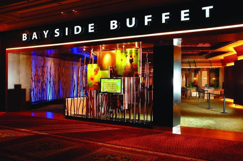 Hotel Mandalay Bay And Casino By Suiteness