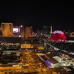 Penthouse Suite With Strip View At The Signature At Mgm Grand