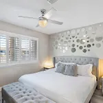 Modern Retreat Close To Lv Strip