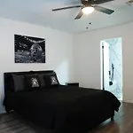 2 Bedroom Minutes From Vegas Strip