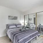 Modern Comfort Near Vegas Attractions! Sleeps 6!