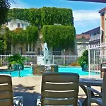 Manor Suites