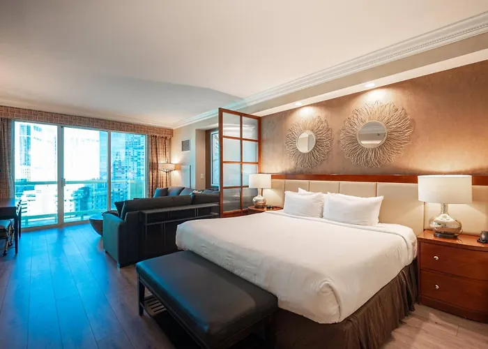 No Resort Fee Strip View Balcony+ Free Valet+ Pool