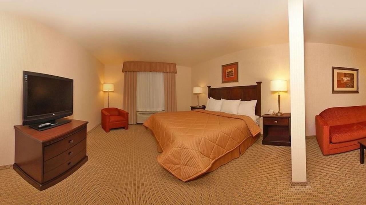 Comfort & Henderson - Vegas