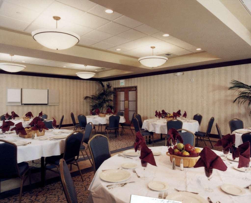 Doubletree By Hilton Vegas Airport 3*