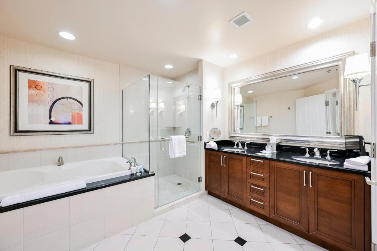 Aparthotel Penthouse With Strip View At The Signature At Mgm Grand 4*