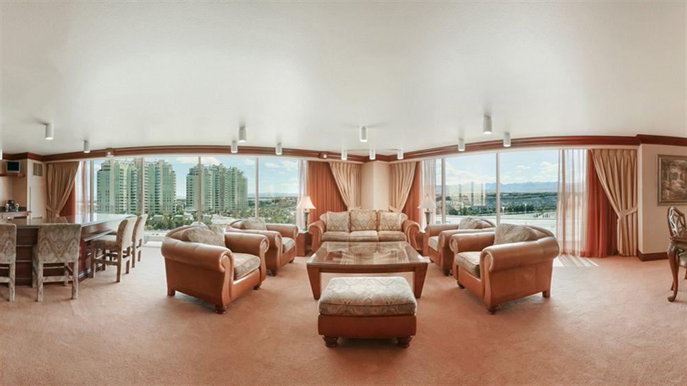 Resort Suncoast And Casino Las Vegas