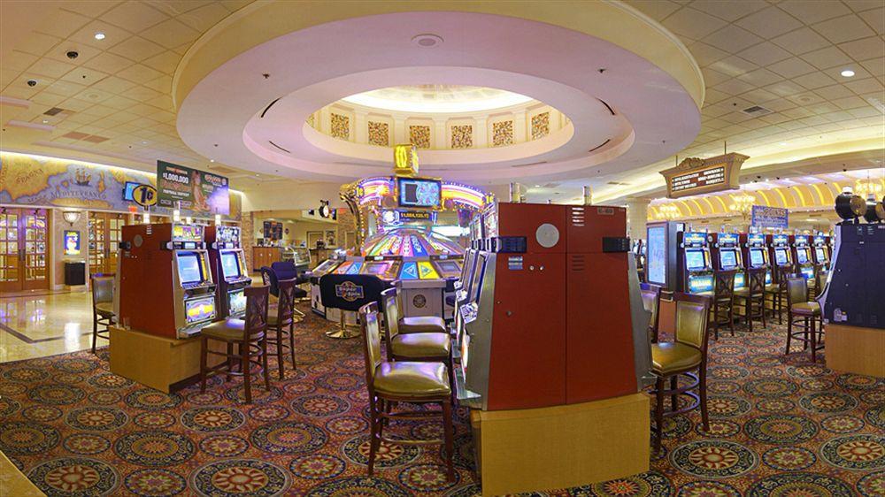 Suncoast And Casino 4*