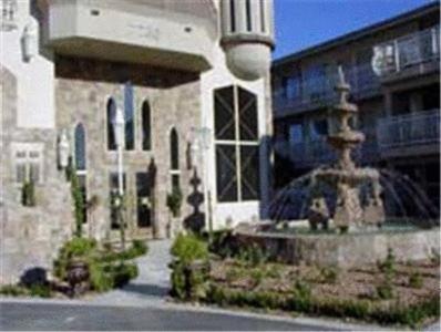 Manor Aparthotel 3*