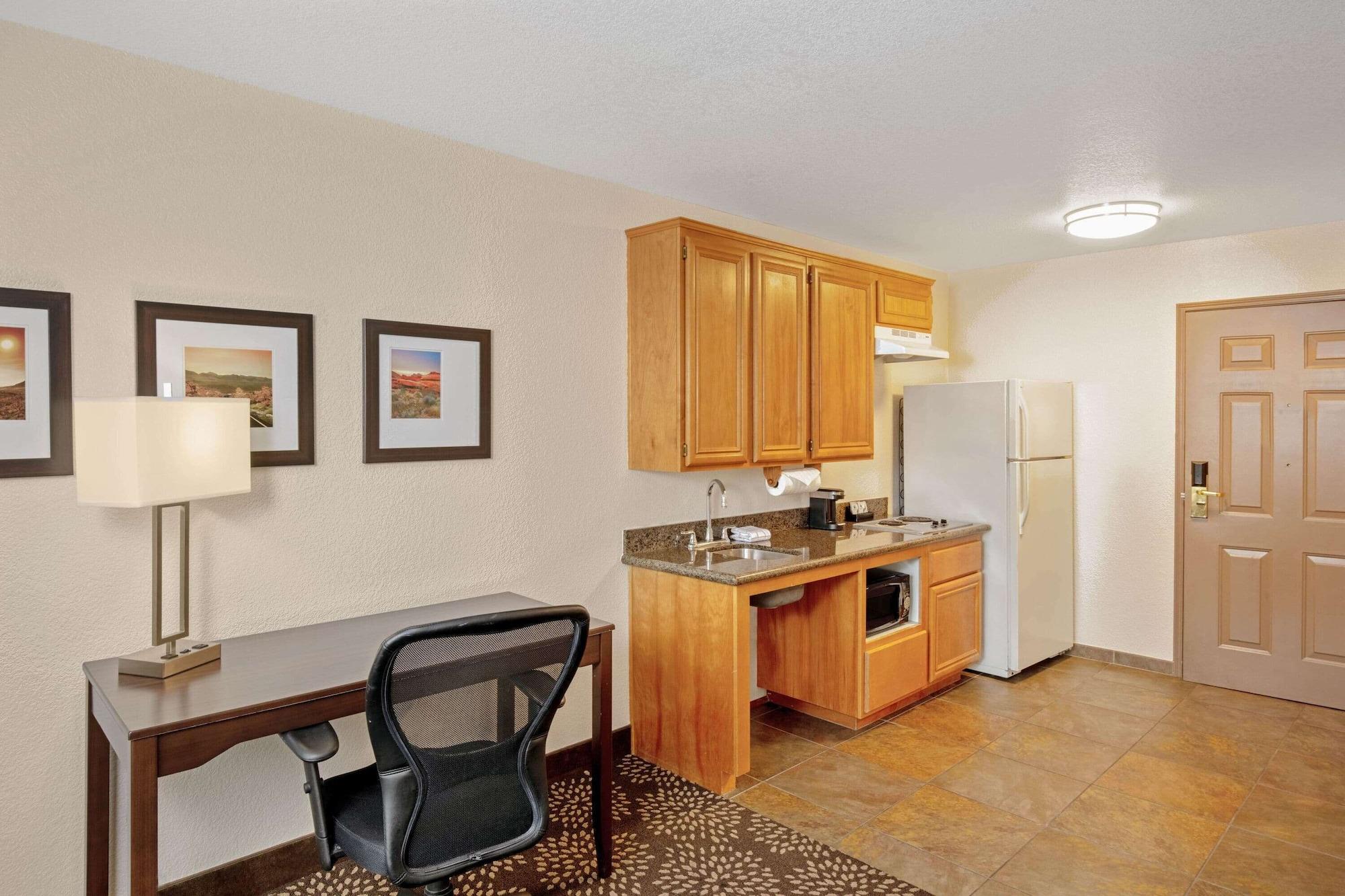 La Quinta By Wyndham Vegas Redrock/summerlin