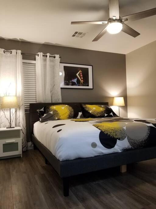 A - Fully Remodeled And Professionally Decorated * Las Vegas
