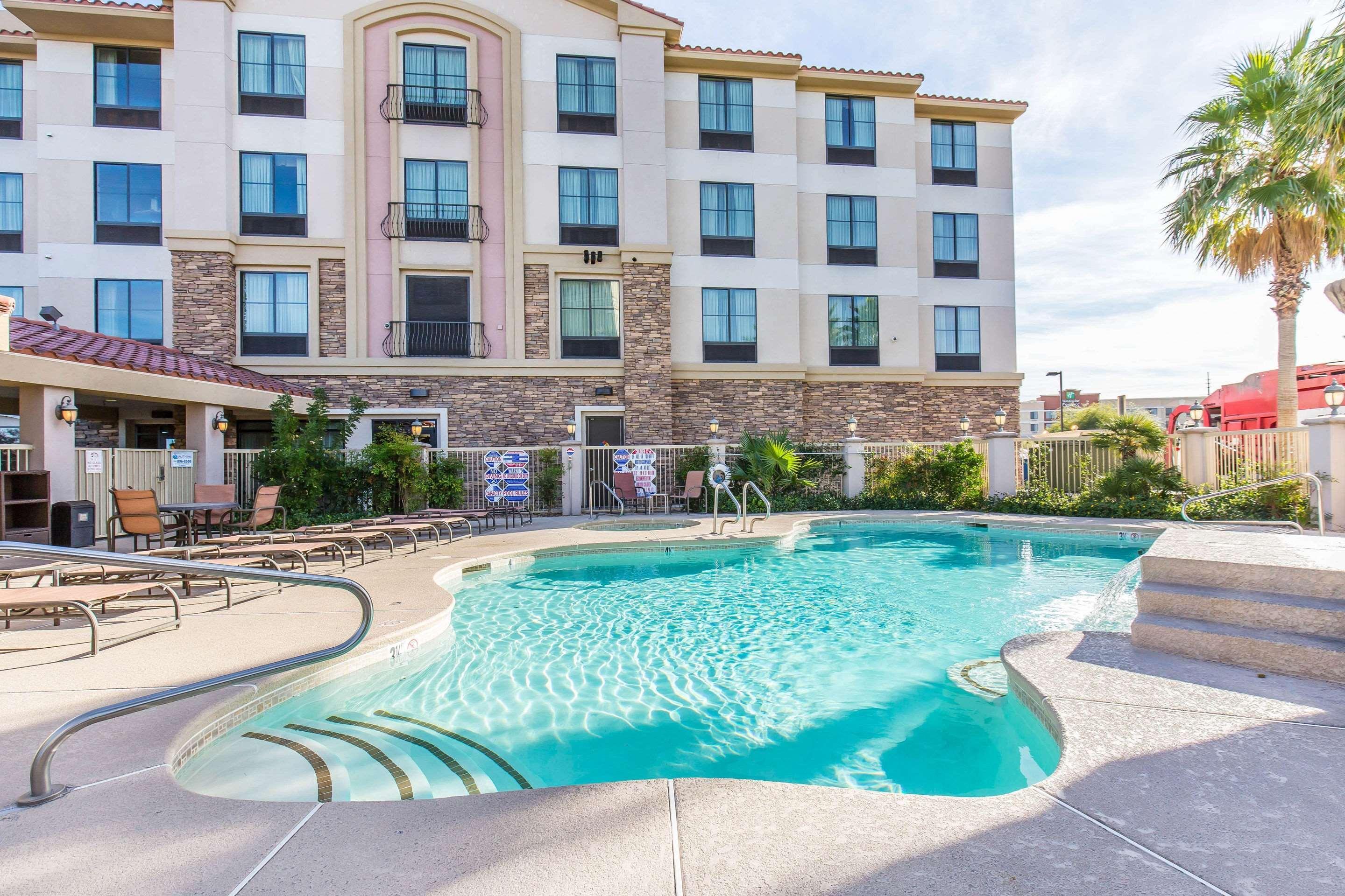 Comfort & Henderson - Vegas Las Vegas