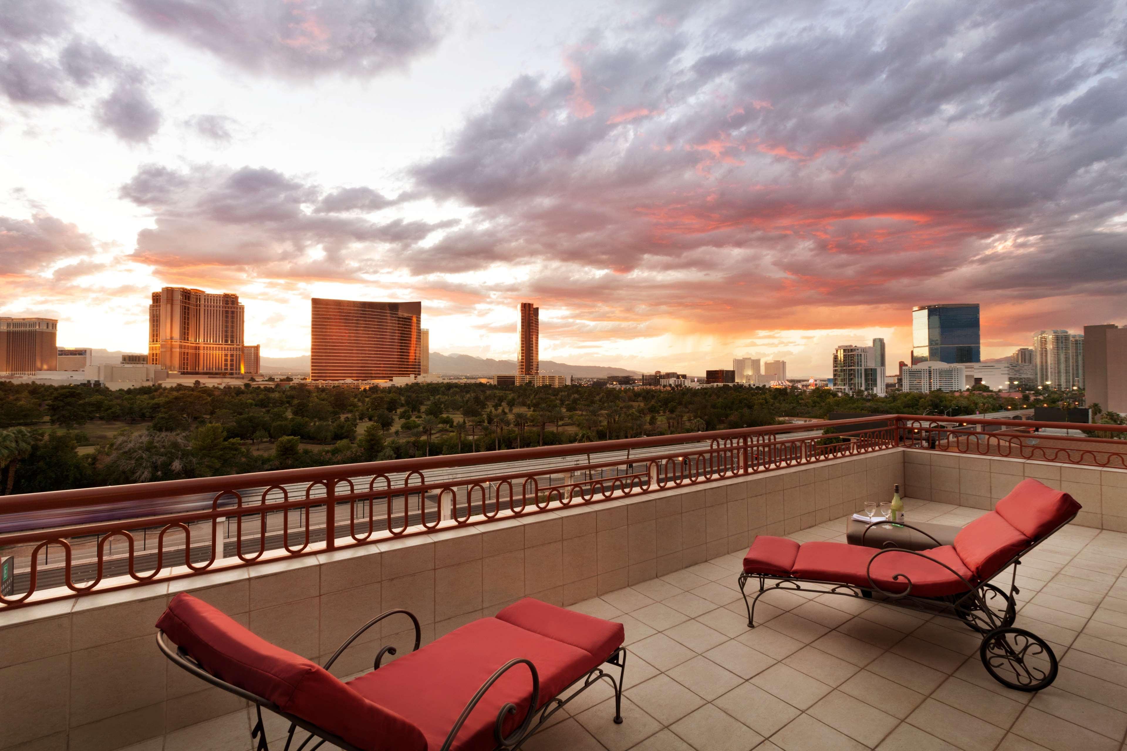 Hotel Embassy By Hilton Convention Center Vegas Las Vegas