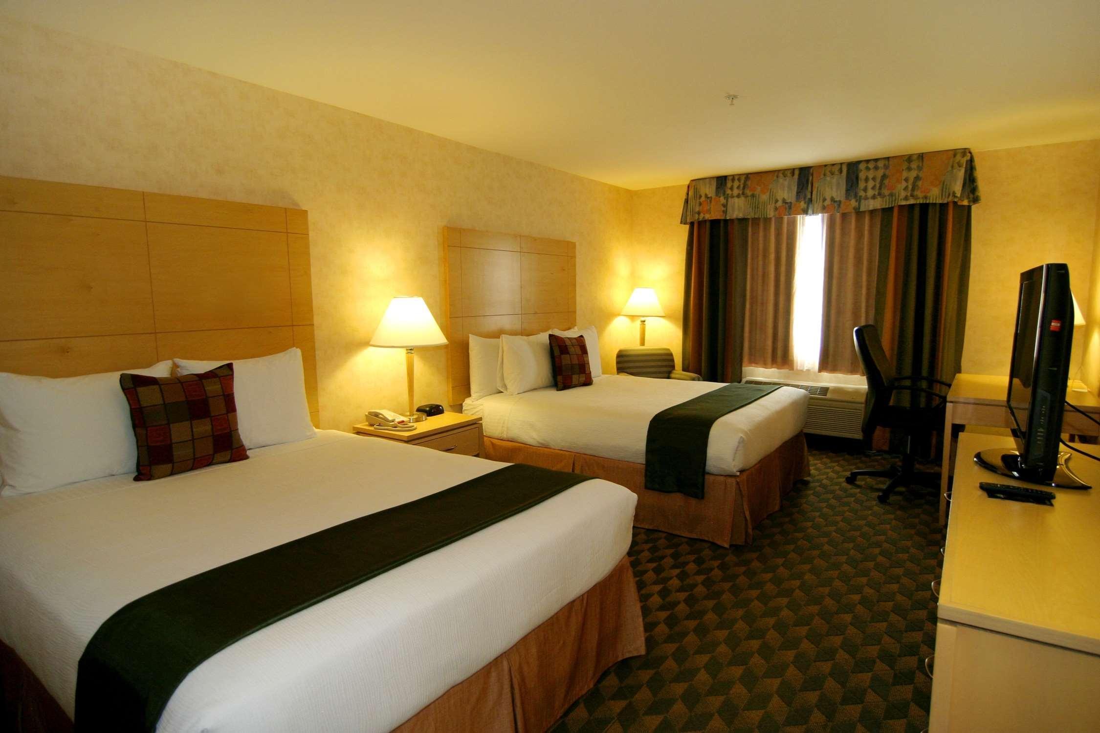 Western North Vegas & Hotel 3*
