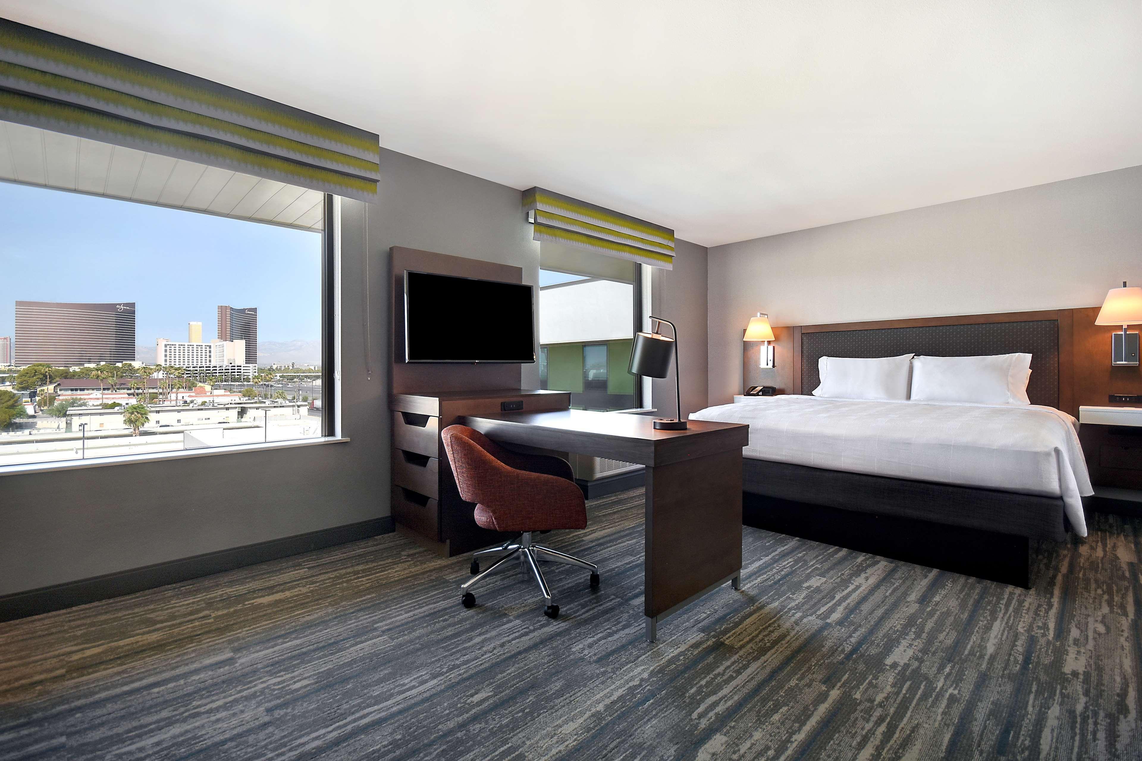 Hampton & Vegas Convention Center - No Fee 3* Las Vegas