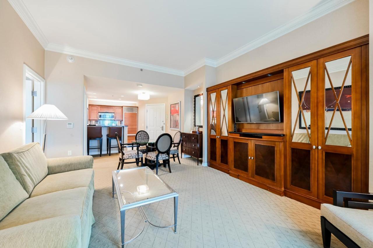 Stripviewsuites Penthouse Two-bedroom Conjoined Aparthotel