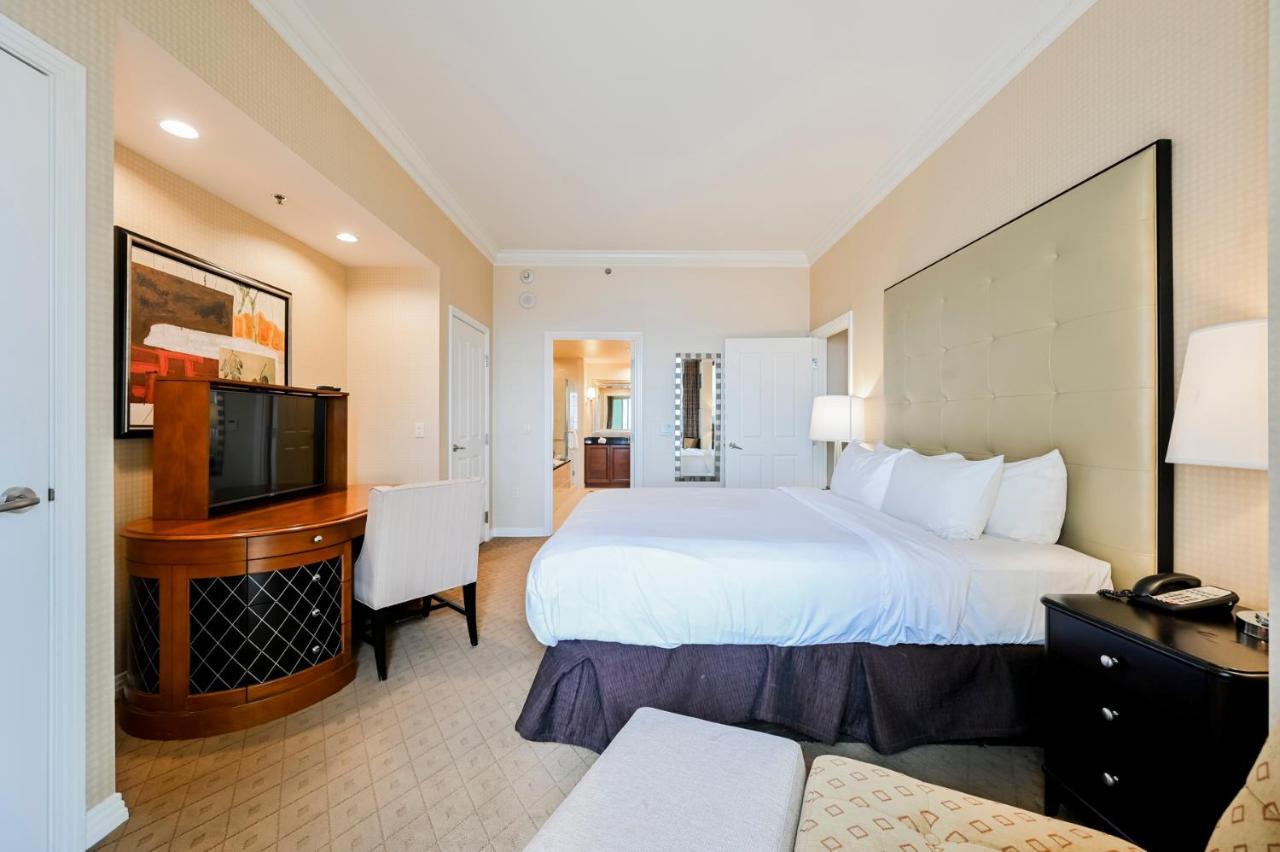 Stripviewsuites Penthouse Two-bedroom Conjoined Aparthotel Las Vegas