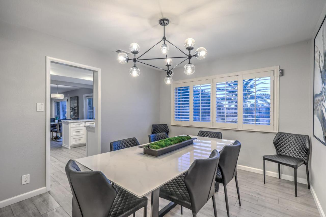 Vegas Glam, A Five-star Experience, Pool, Wet Deck, Hot Tub, Bar, Bbq Las Vegas
