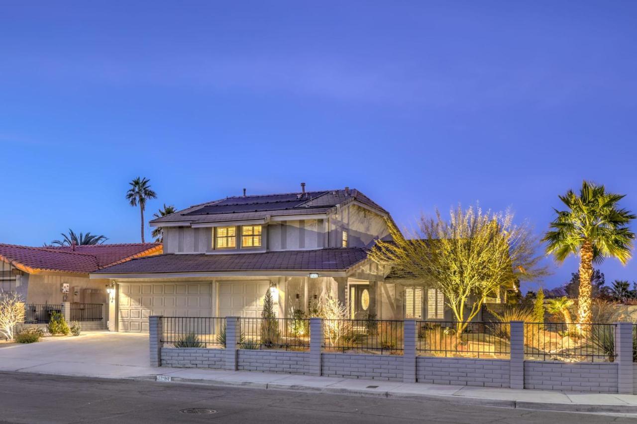 Vegas Glam, A Five-star Experience, Pool, Wet Deck, Hot Tub, Bar, Bbq