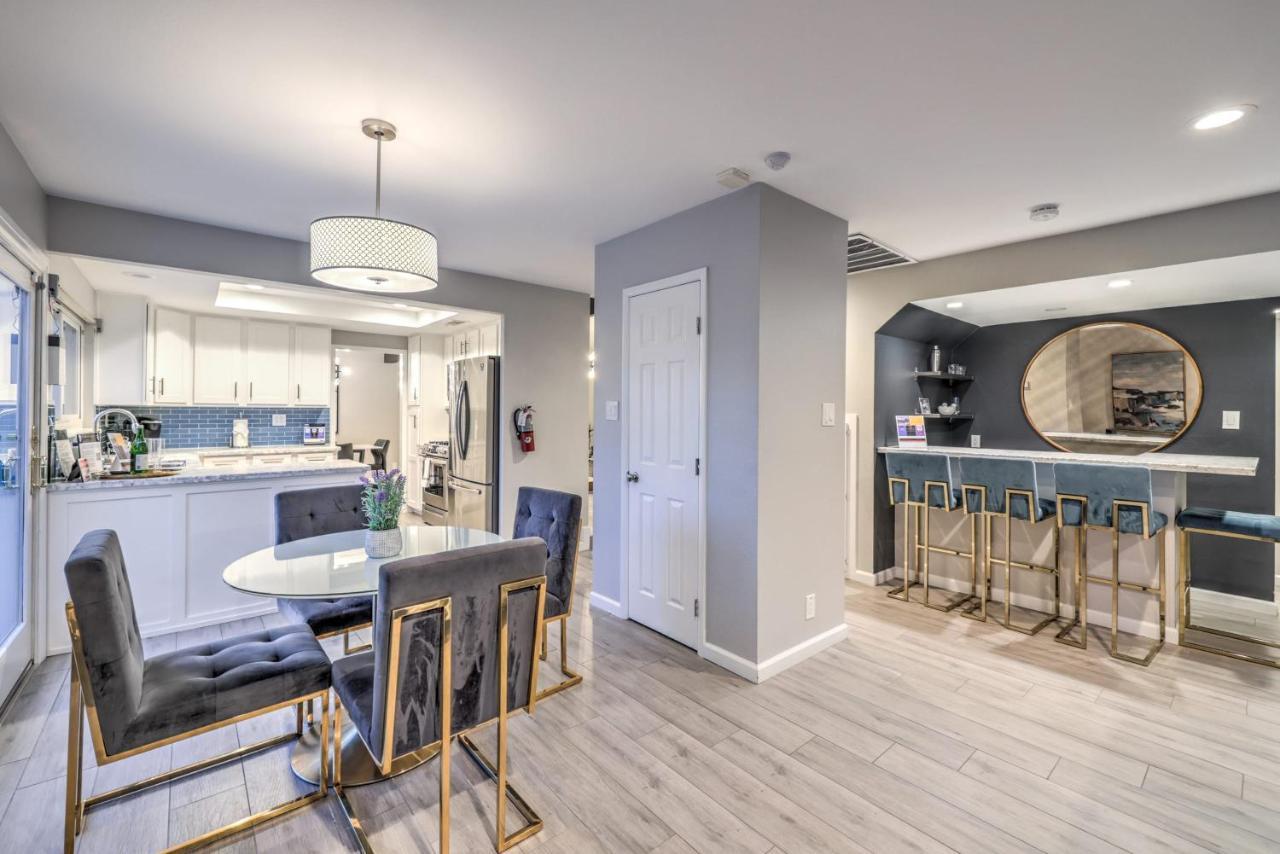Vegas Glam, A Five-star Experience, Pool, Wet Deck, Hot Tub, Bar, Bbq
