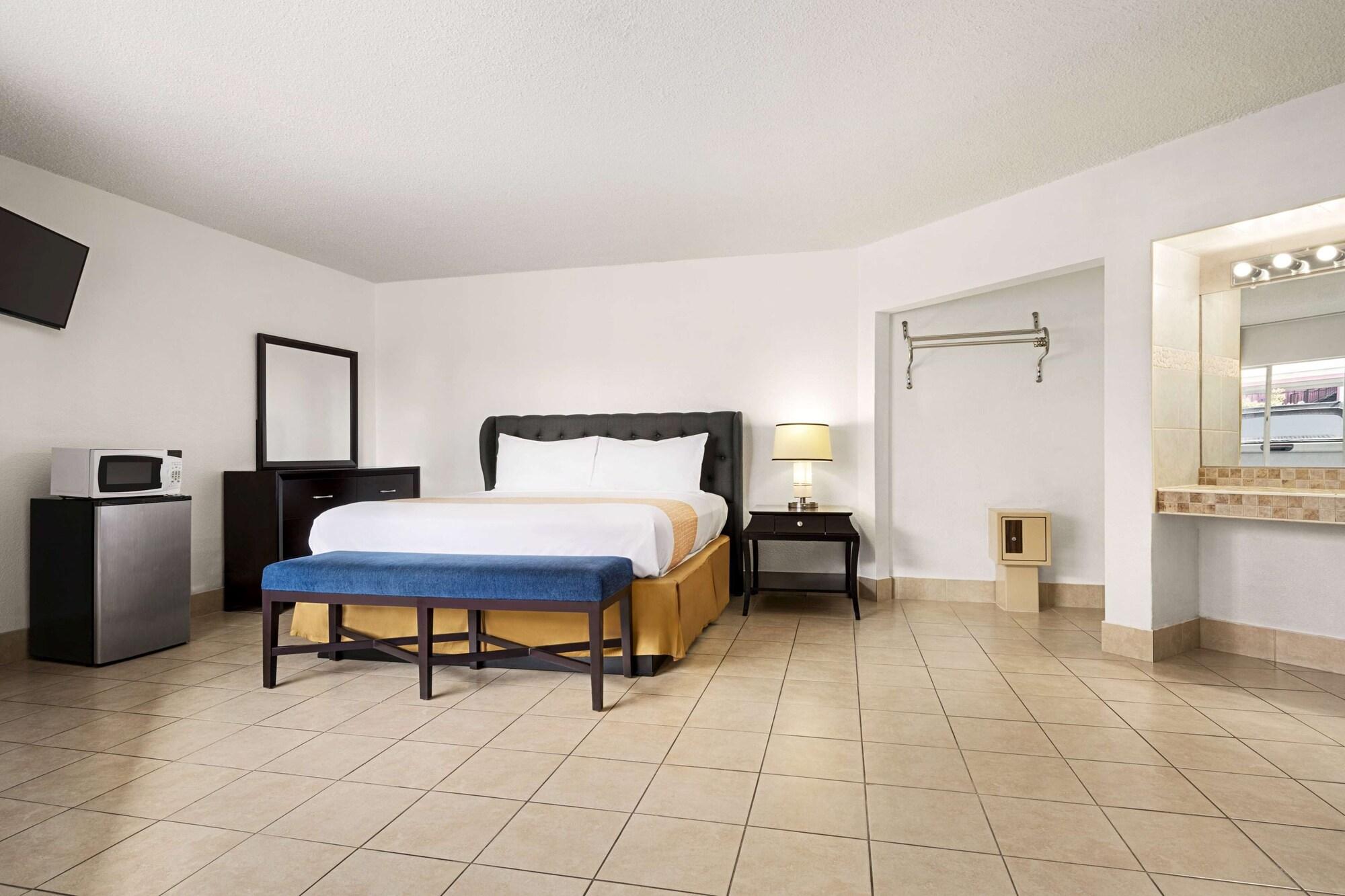 Travelodge By Wyndham Vegas 2*
