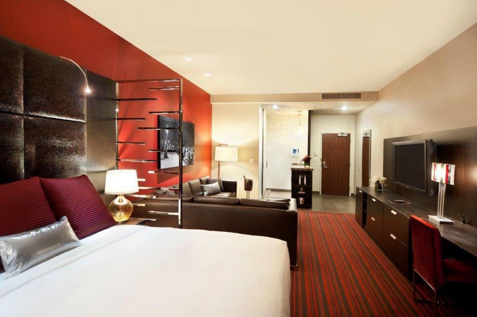 Golden Gate Casino Hotel 3*