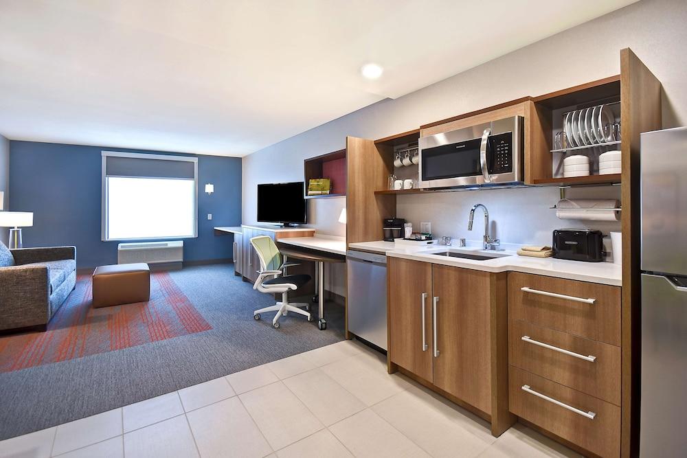 Hampton & Vegas Convention Center - No Fee Hotel 3*