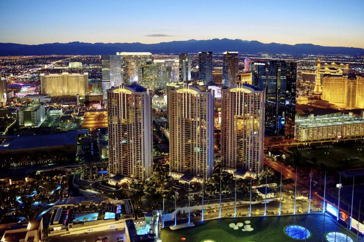 No Fees-mgm Stripview-jacuzzi-formula 1 Track View