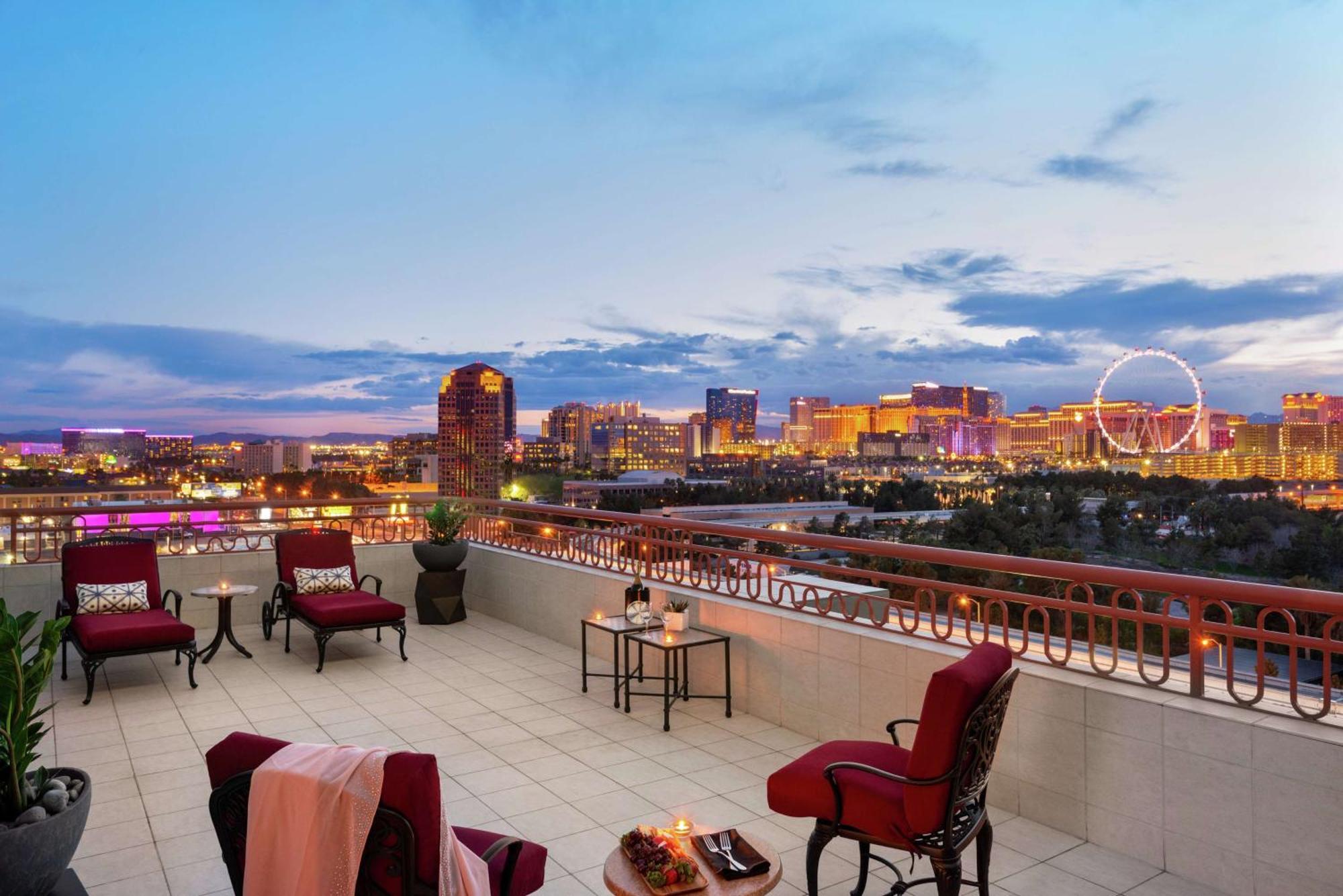 Hotel Embassy By Hilton Convention Center Vegas 4*