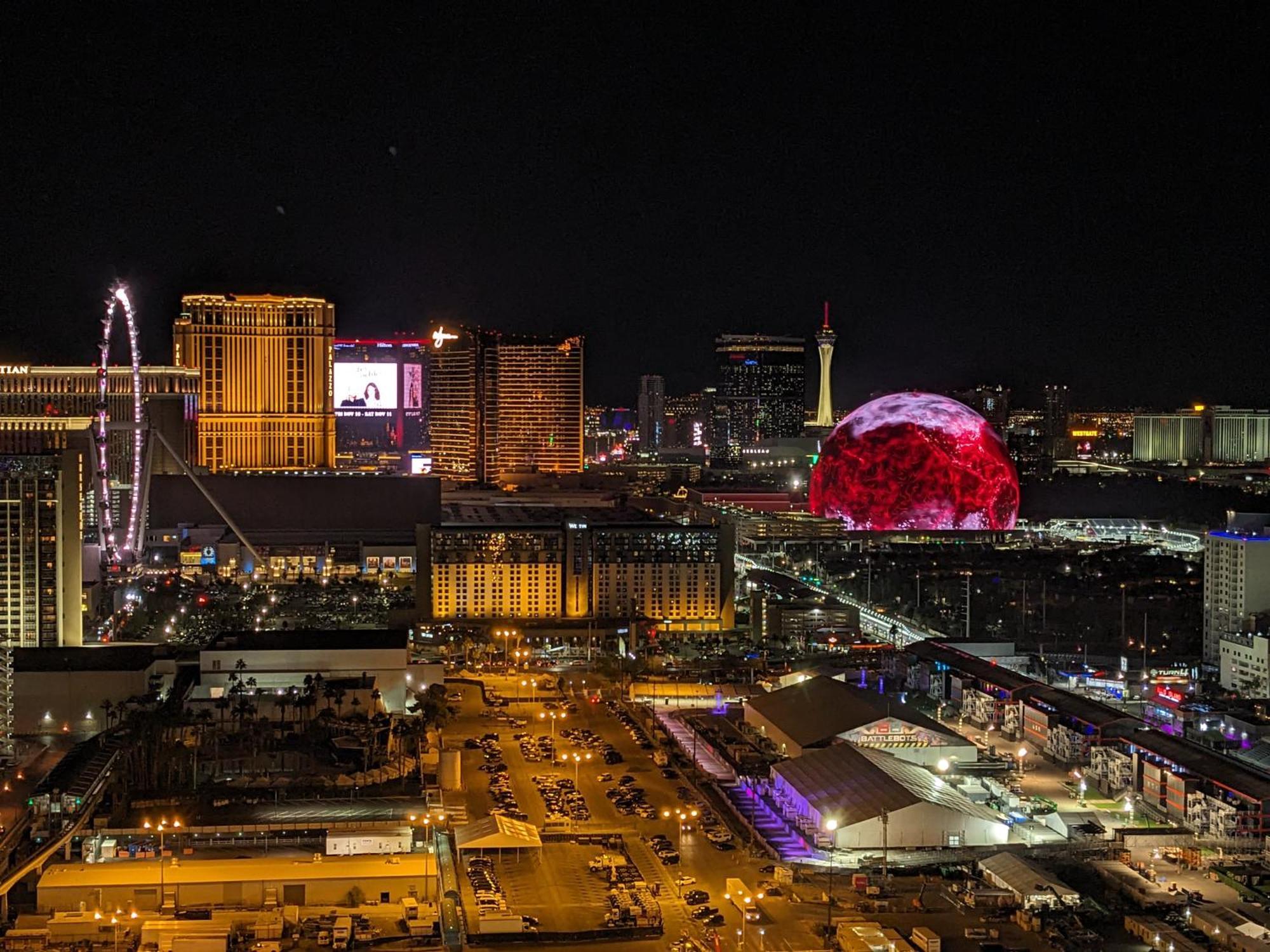 Penthouse With Strip View At The Signature At Mgm Grand 4*