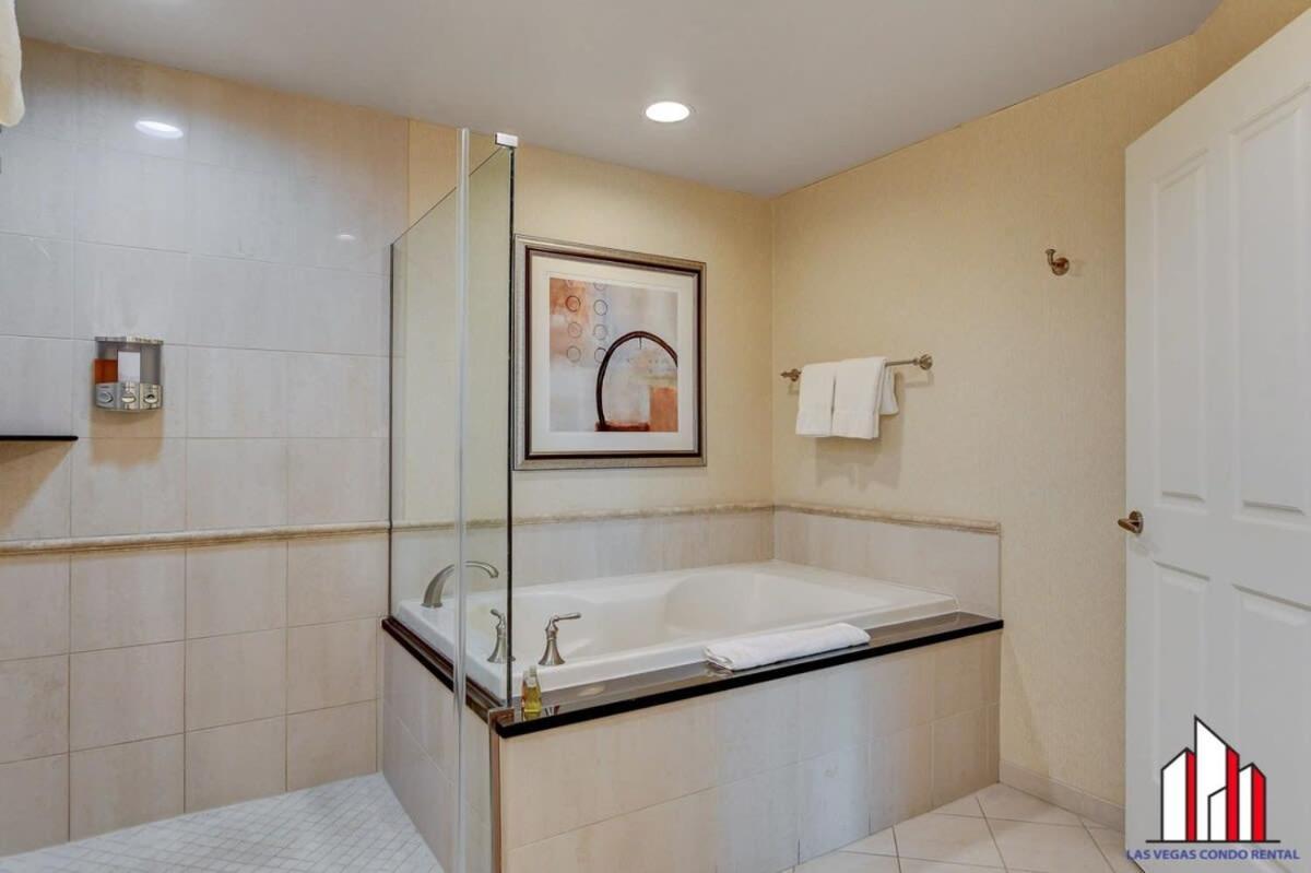 Holiday home Mgm Signature-04-603 Strip View Jacuzzi