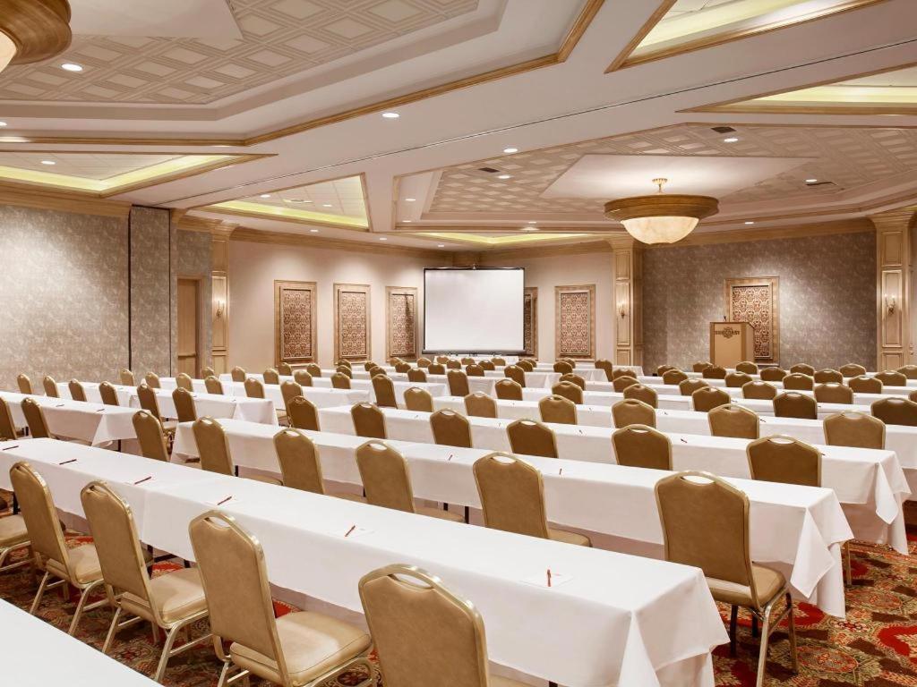 Resort Suncoast And Casino 4*
