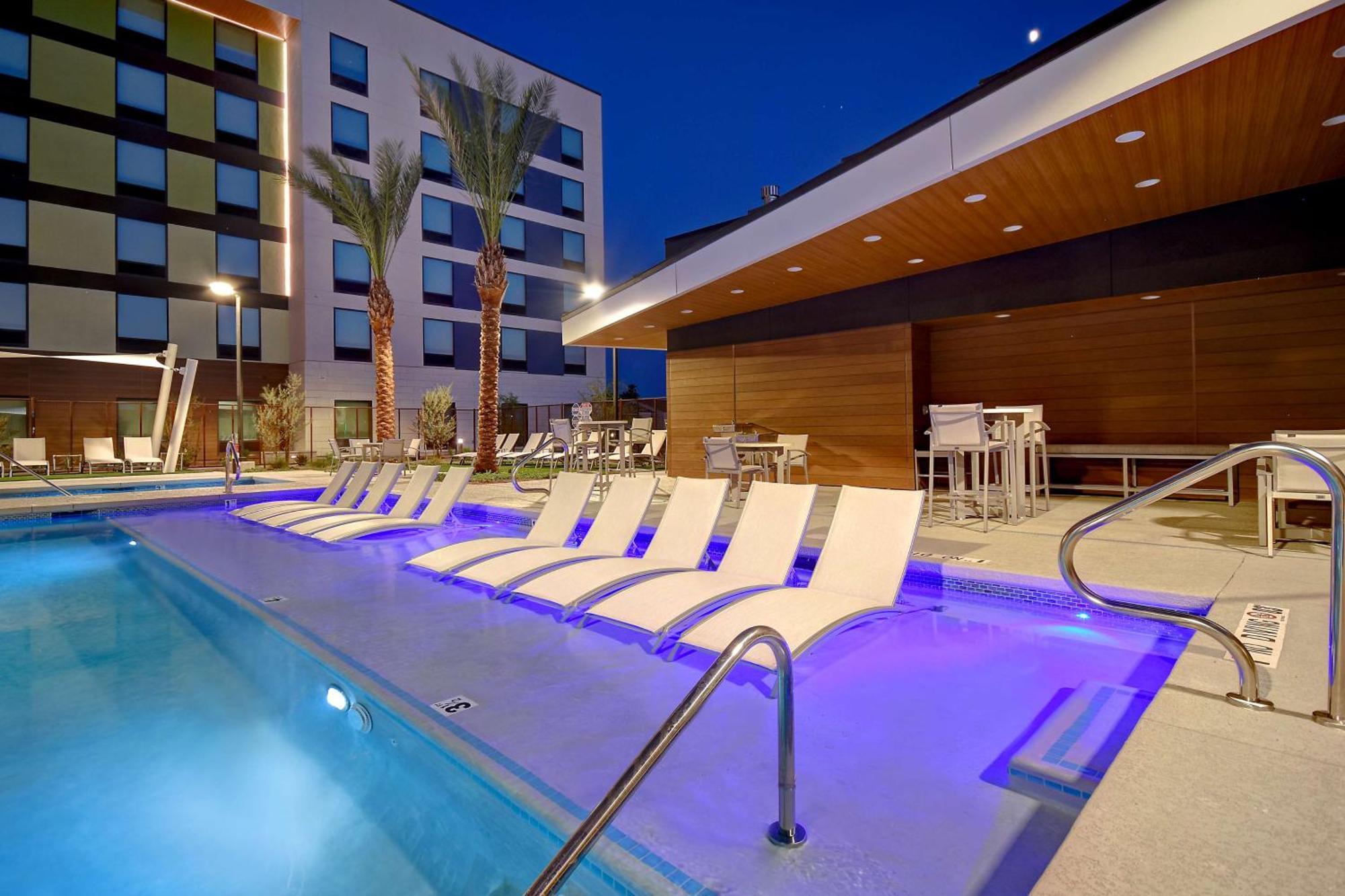 Hotel Hampton & Vegas Convention Center - No Fee Las Vegas
