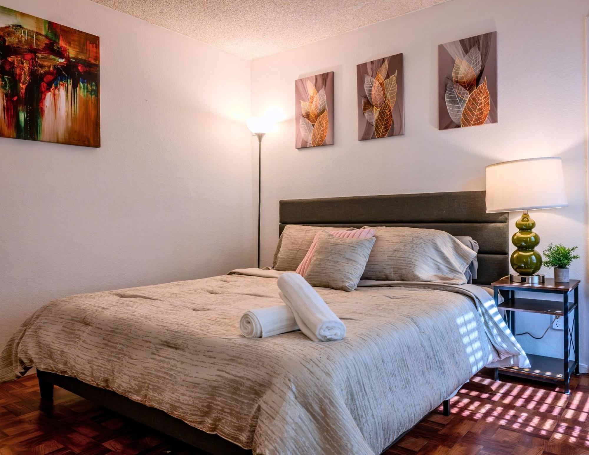Stylish 2-bedroom Vegas Getaway With Amenities Holiday home *