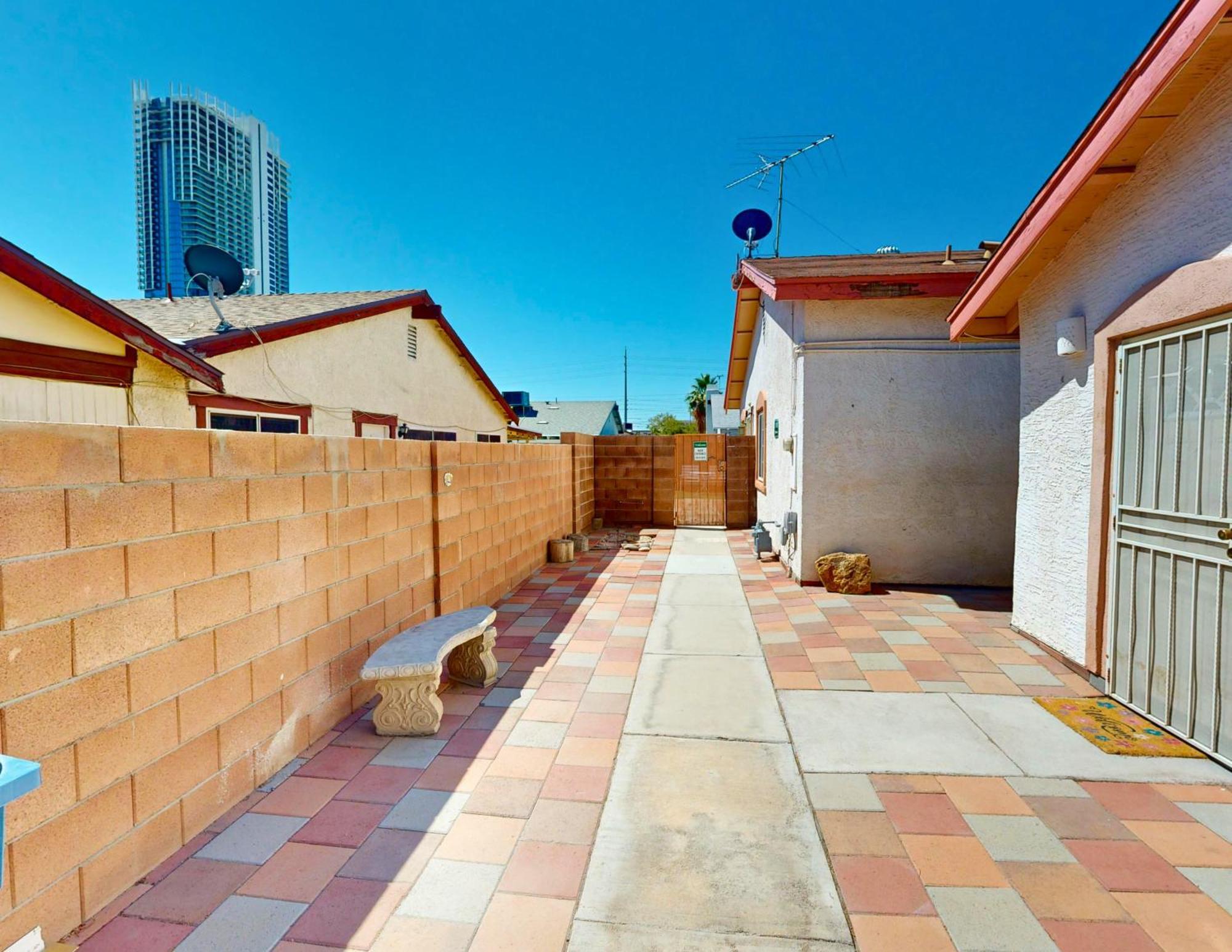 Stylish 2-bedroom Vegas Getaway With Amenities Holiday home *