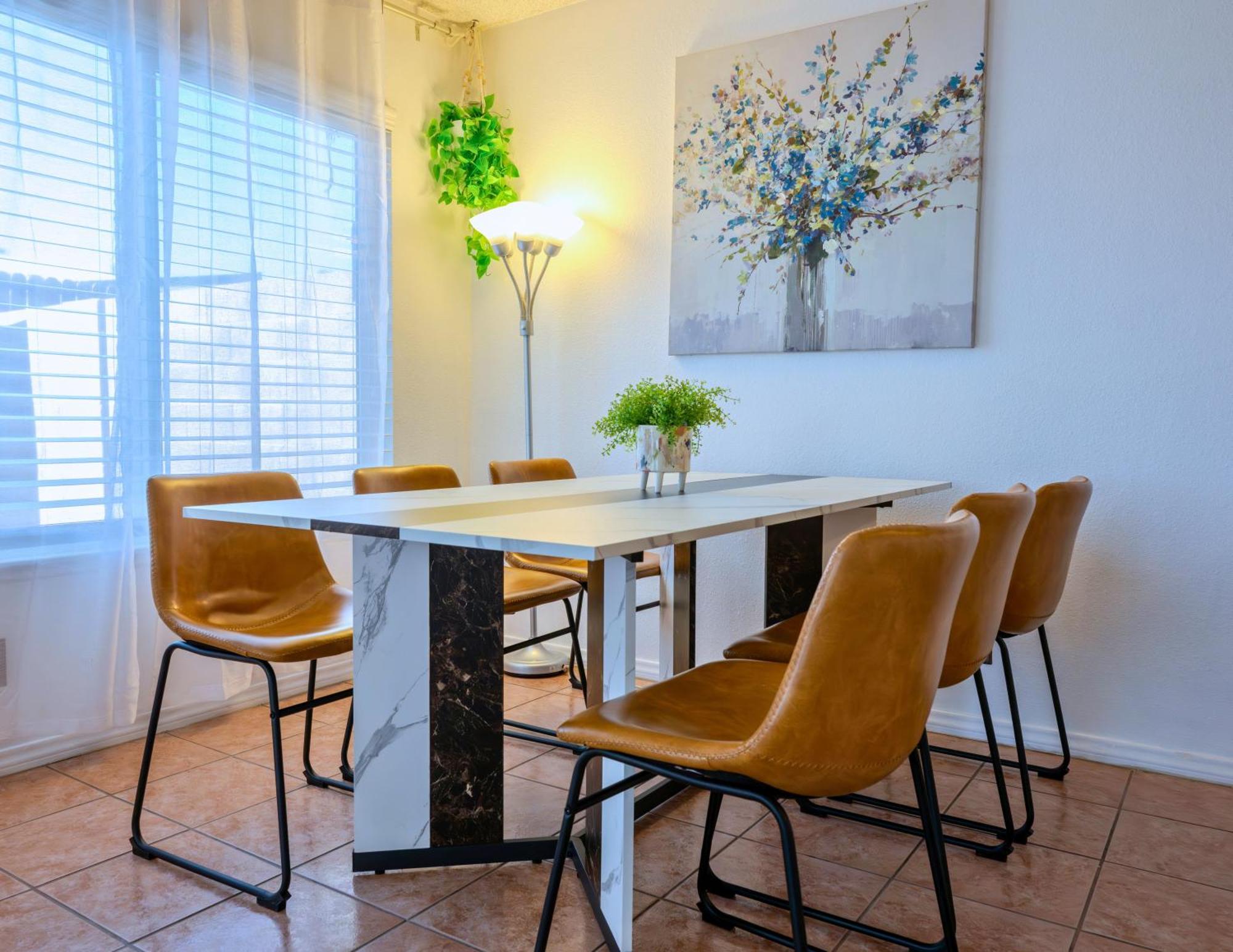 Holiday home Stylish 2-bedroom Vegas Getaway With Amenities Las Vegas