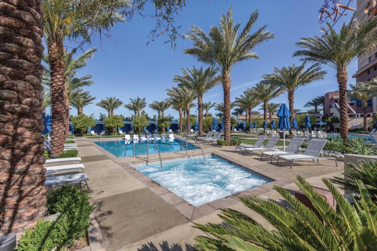 Beautiful In Desert Blue 1bd Deluxe Near The Strip Holiday home *