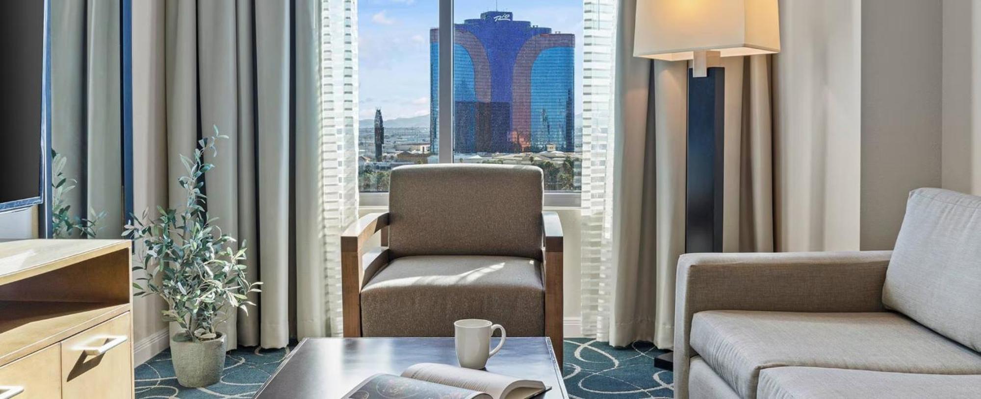 Beautiful In Desert Blue 1bd Deluxe Near The Strip Holiday home